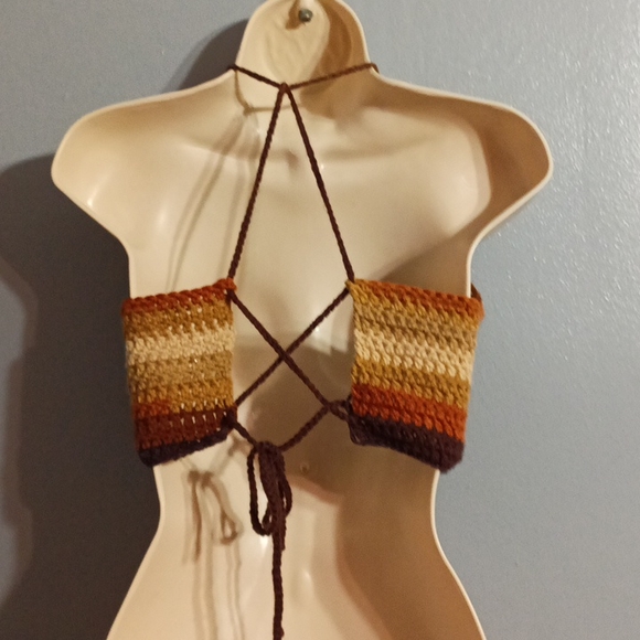 Hand knit brown and tan halter top hand knit by my niece - Picture 17 of 17